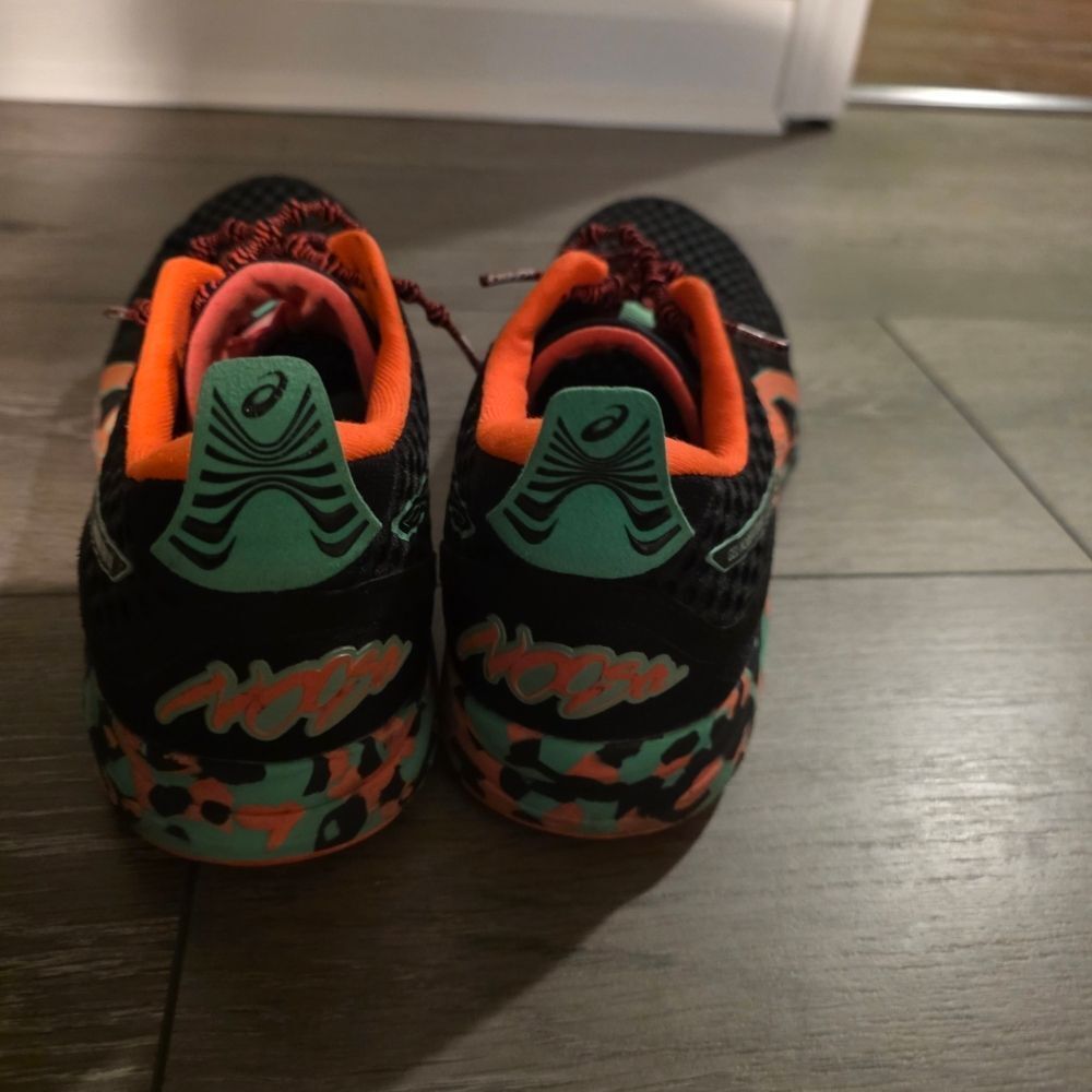 FLASH SALE- Men's ASICS Gel-Noosa Tri 12 Black and Neon Running Shoes - Picture 5 of 9